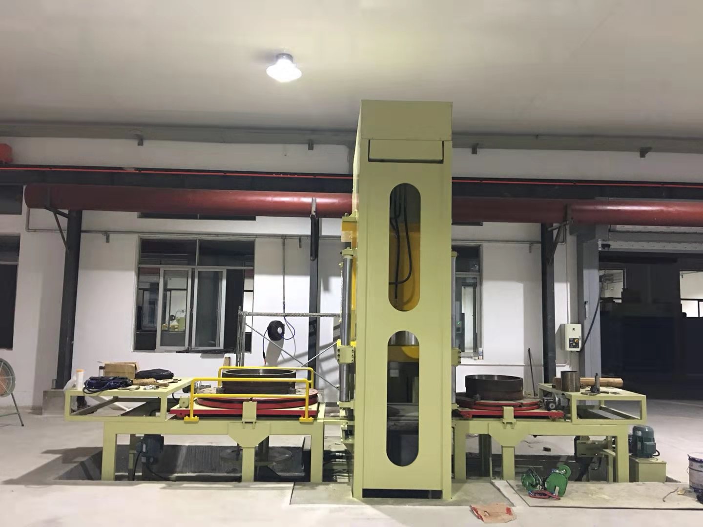 1000T press